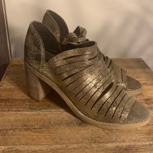 Strappy Gold Heeled Sandal